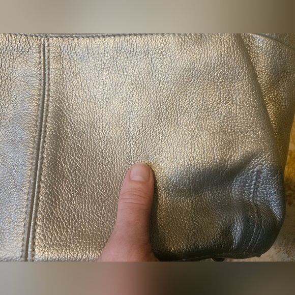 Tignanello Leather Metallic Silver Handbag And Wallet Set - Picture 3 of 16